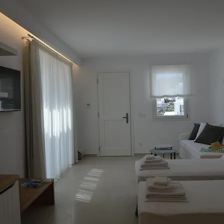 Super Paradise Hotel סופר פרדייז ביץ'