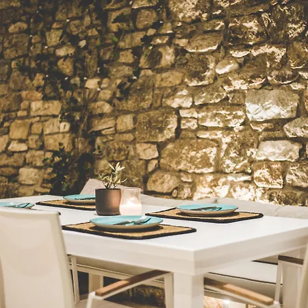 Super Paradise Hotel סופר פרדייז ביץ'