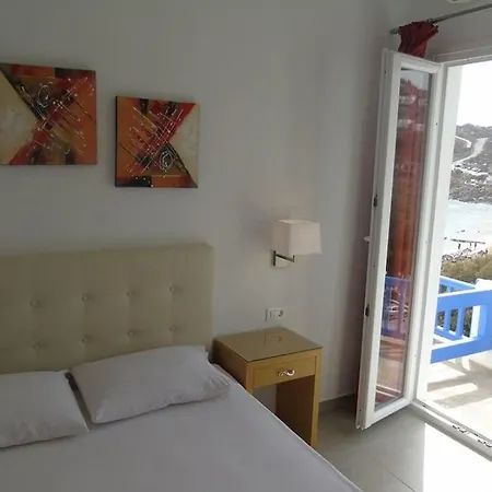 מלון Super Paradise Hotel 2*