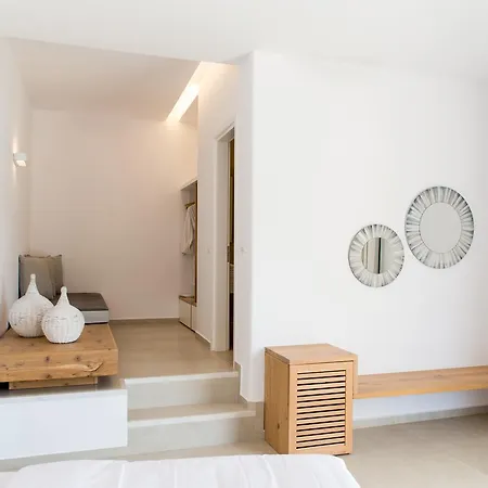 Super Paradise Hotel מלון סופר פרדייז ביץ'