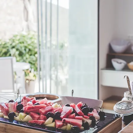 Super Paradise Hotel מלון סופר פרדייז ביץ'