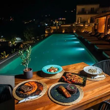 מלון Super Paradise Hotel 2*