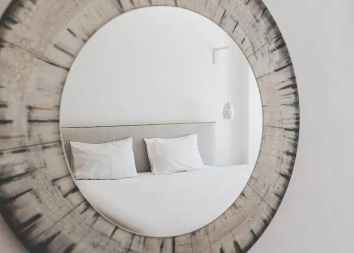 Hotel Super Paradise Suites 2*