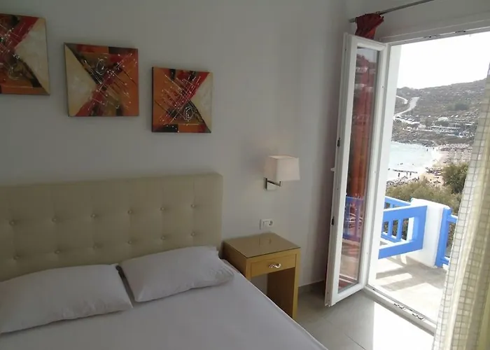 Hotel Super Paradise Suites 2*