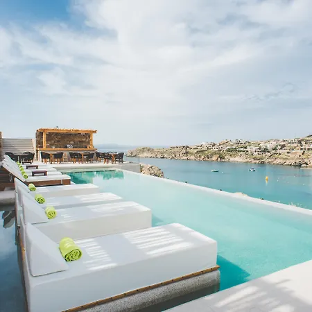 Hotel Super Paradise Suites