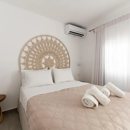 Super Paradise Suites