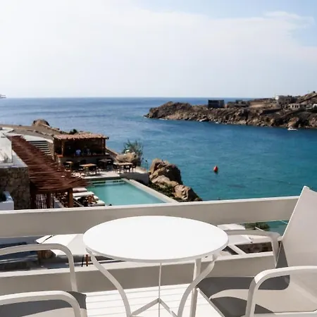 Super Paradise Suites
