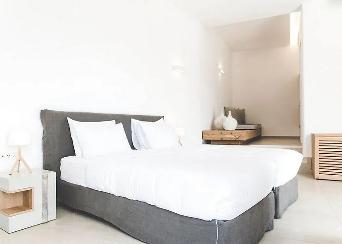 Super Paradise Hotel Hotel