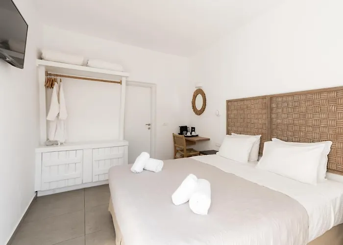 Super Paradise Hotel Hotel 2*