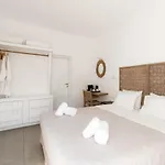 Super Paradise Hotel Hotell 2*